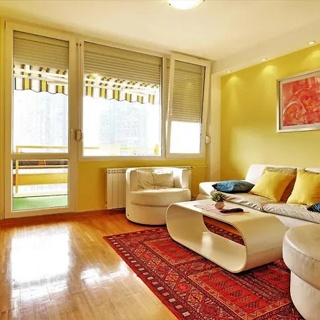 Bella Art Apartment